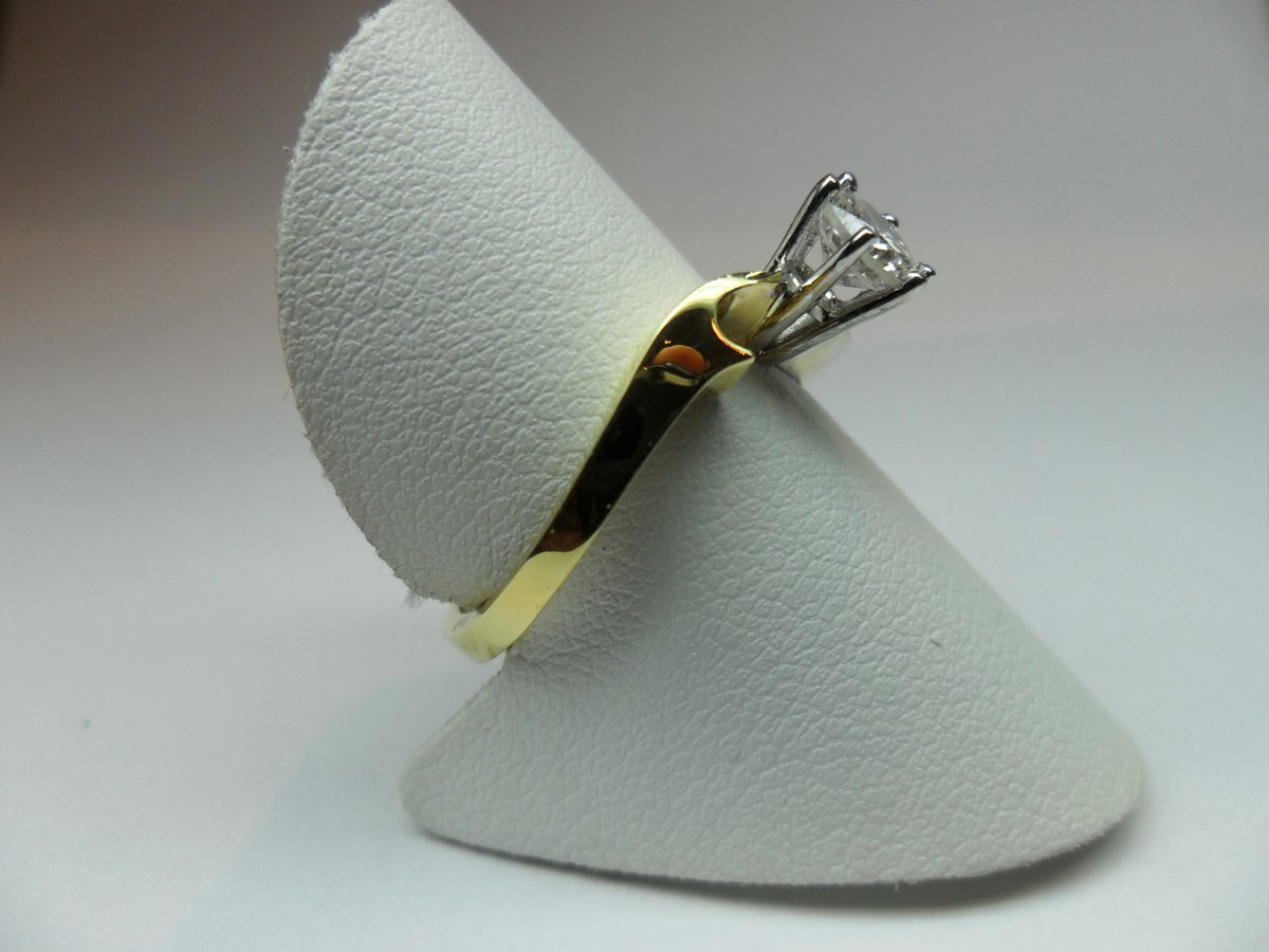 Stradivarius Solitair Ring 0.50 crt.